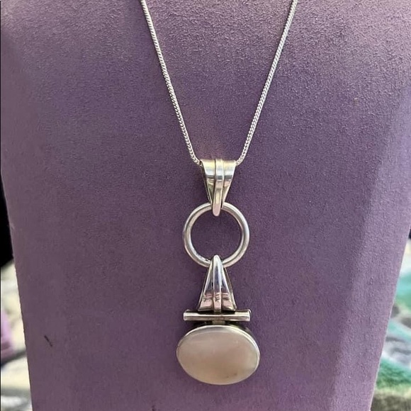 *SOLD LOCALLY* Sterling Mother of Pearl Pendant and Chain - Picture 3 of 3